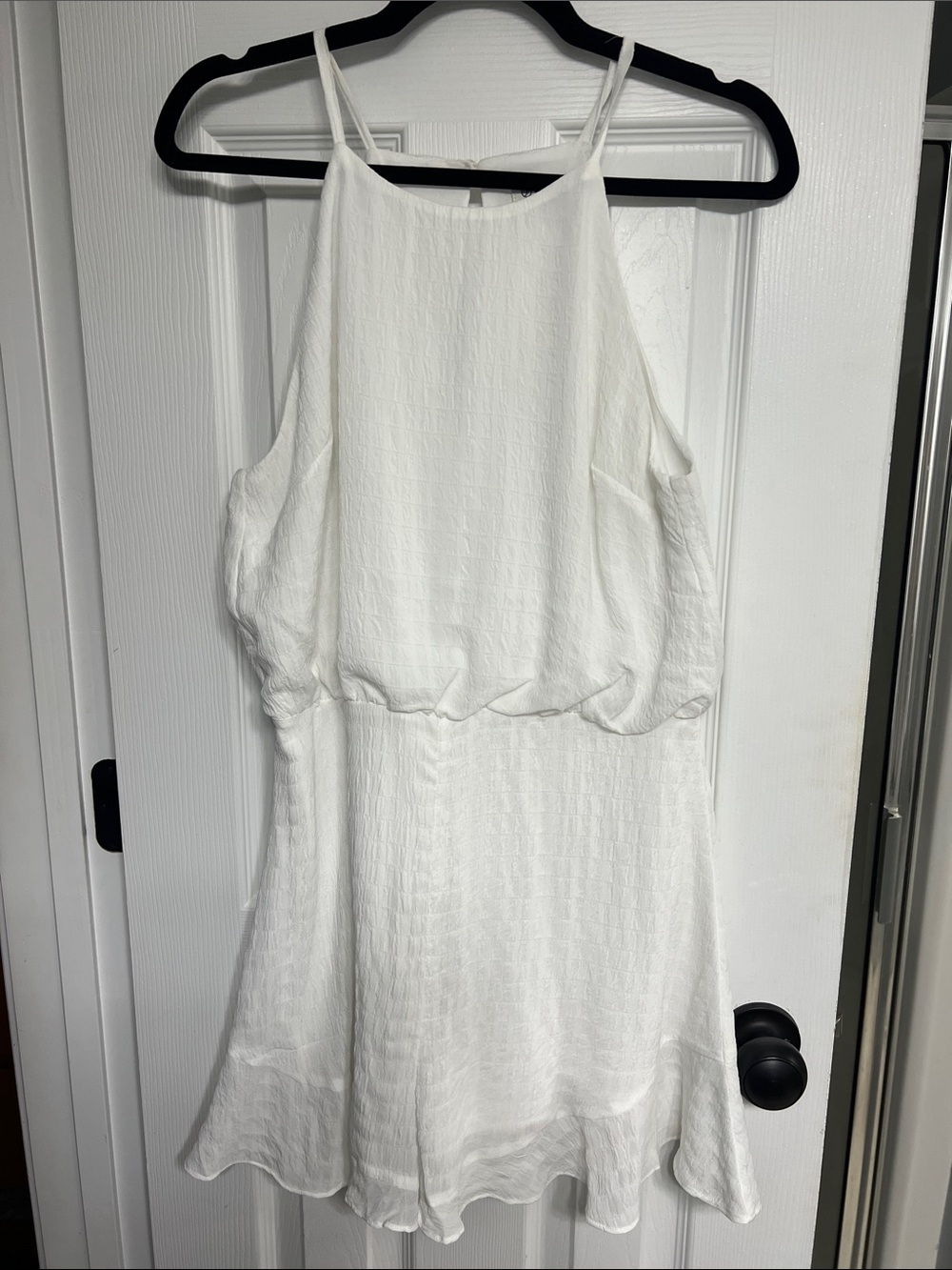 Versona White Sleeveless romper - Elegant Halter Style